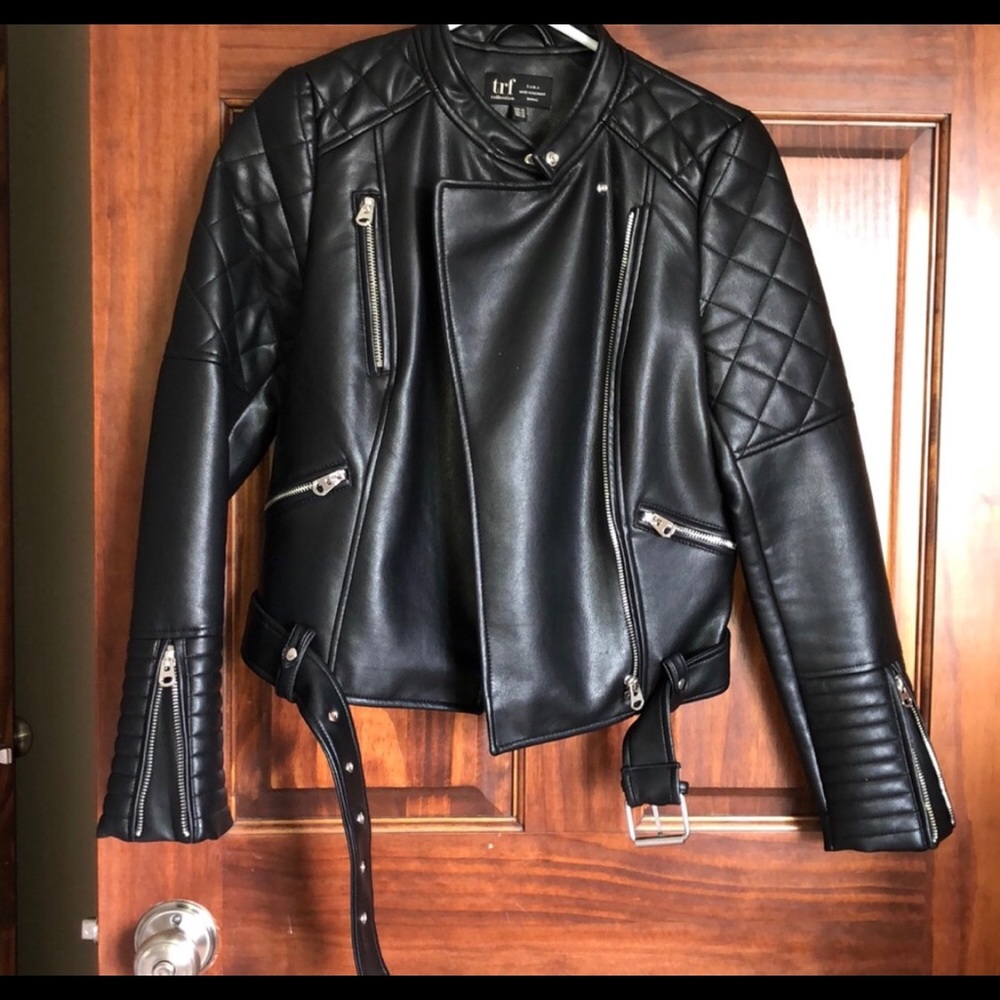💜Zara Women’s Faux Leather Jacket